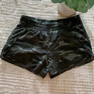 Athleta Mesh Racer Run Shorts 4”